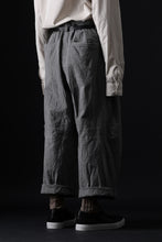 画像をギャラリービューアに読み込む, YUTA MATSUOKA tuck darts pants / washed chambray (dark gray)