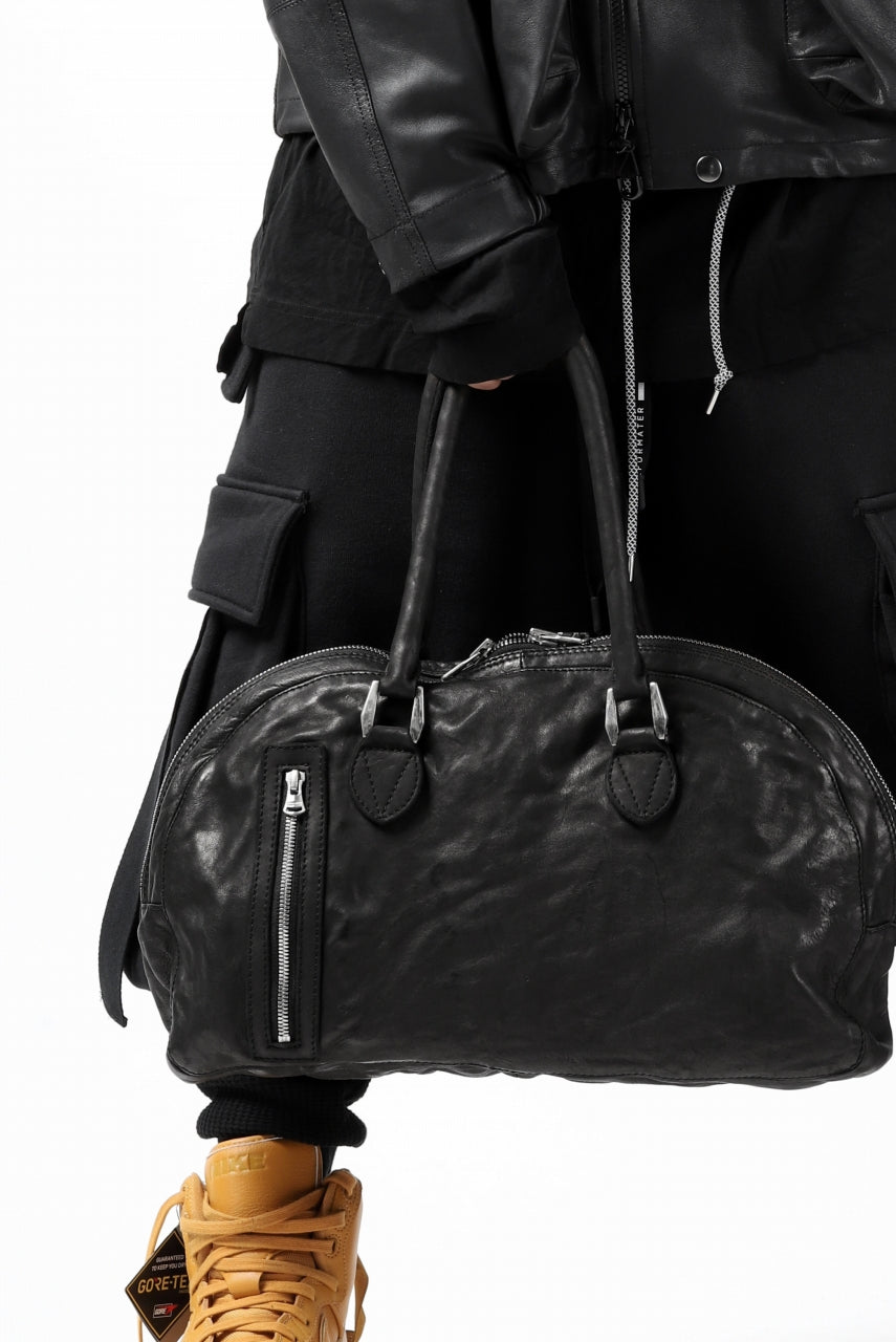 Load image into Gallery viewer, ISAMU KATAYAMA BACKLASH GYM BAG / Italy Shoulder + Steer OBJECT DYED (BLACK)