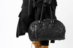 Load image into Gallery viewer, ISAMU KATAYAMA BACKLASH GYM BAG / Italy Shoulder + Steer OBJECT DYED (BLACK)