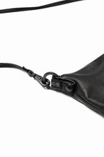 画像をギャラリービューアに読み込む, ISAMU KATAYAMA BACKLASH PORTABLE BAG / WASHABLE STEER (BLACK)