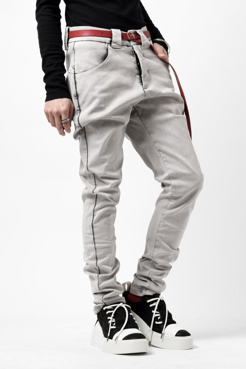 Load image into Gallery viewer, thom/krom SCAR-STITICHING DENIM PANTS / ACID BLEACH (CEMENT)