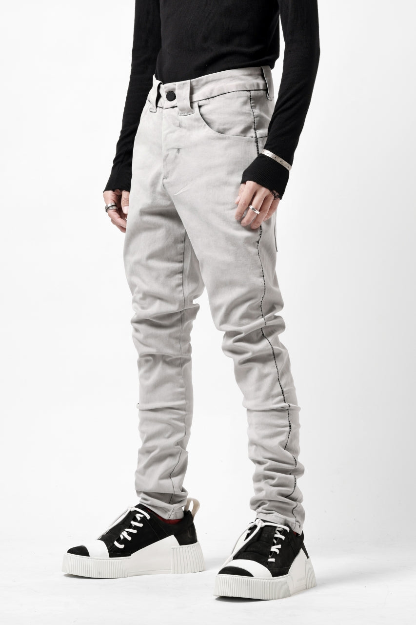 Load image into Gallery viewer, thom/krom SCAR-STITICHING DENIM PANTS / ACID BLEACH (CEMENT)