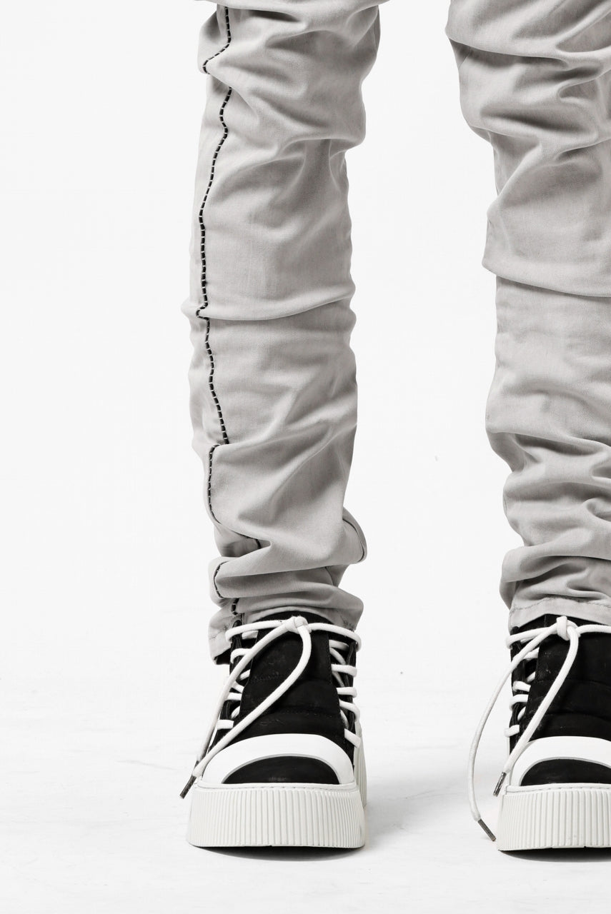 Load image into Gallery viewer, thom/krom SCAR-STITICHING DENIM PANTS / ACID BLEACH (CEMENT)