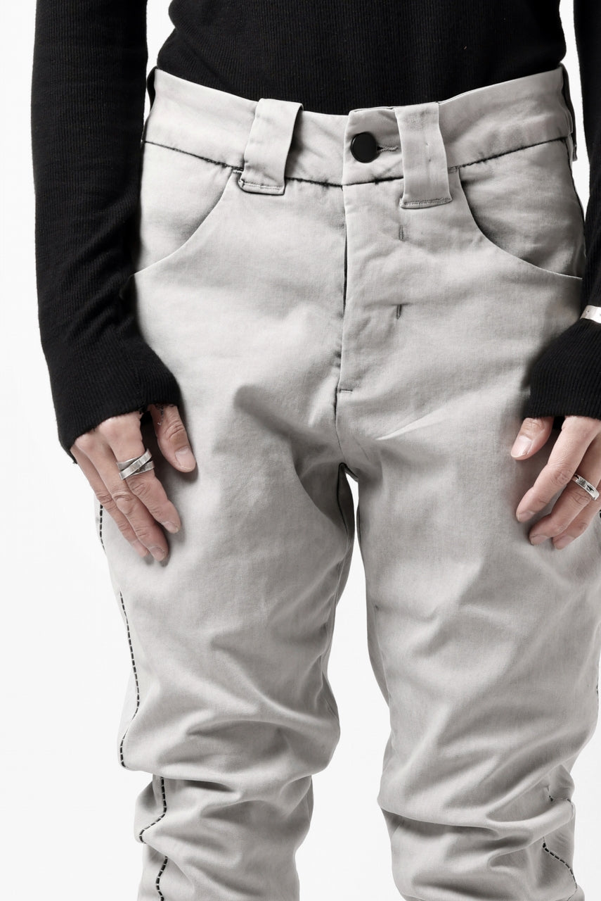 Load image into Gallery viewer, thom/krom SCAR-STITICHING DENIM PANTS / ACID BLEACH (CEMENT)