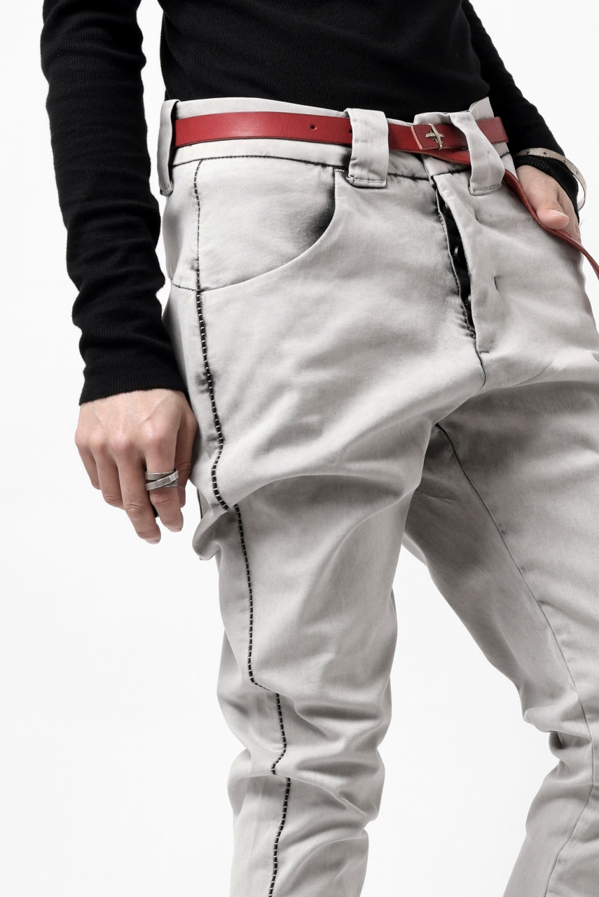 Load image into Gallery viewer, thom/krom SCAR-STITICHING DENIM PANTS / ACID BLEACH (CEMENT)