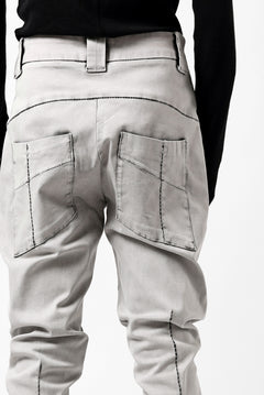 Load image into Gallery viewer, thom/krom SCAR-STITICHING DENIM PANTS / ACID BLEACH (CEMENT)