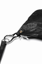 Load image into Gallery viewer, ISAMU KATAYAMA BACKLASH 2WAY BAM BAG / Italy Shoulder Object Dyed (BLACK)