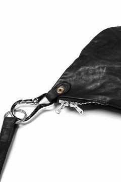 Load image into Gallery viewer, ISAMU KATAYAMA BACKLASH 2WAY BAM BAG / Italy Shoulder Object Dyed (BLACK)