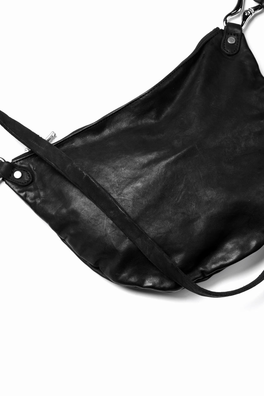 Load image into Gallery viewer, ISAMU KATAYAMA BACKLASH 2WAY BAM FLAP BAG / ITALY SHOULDER OBJECT DYED (BLACK)