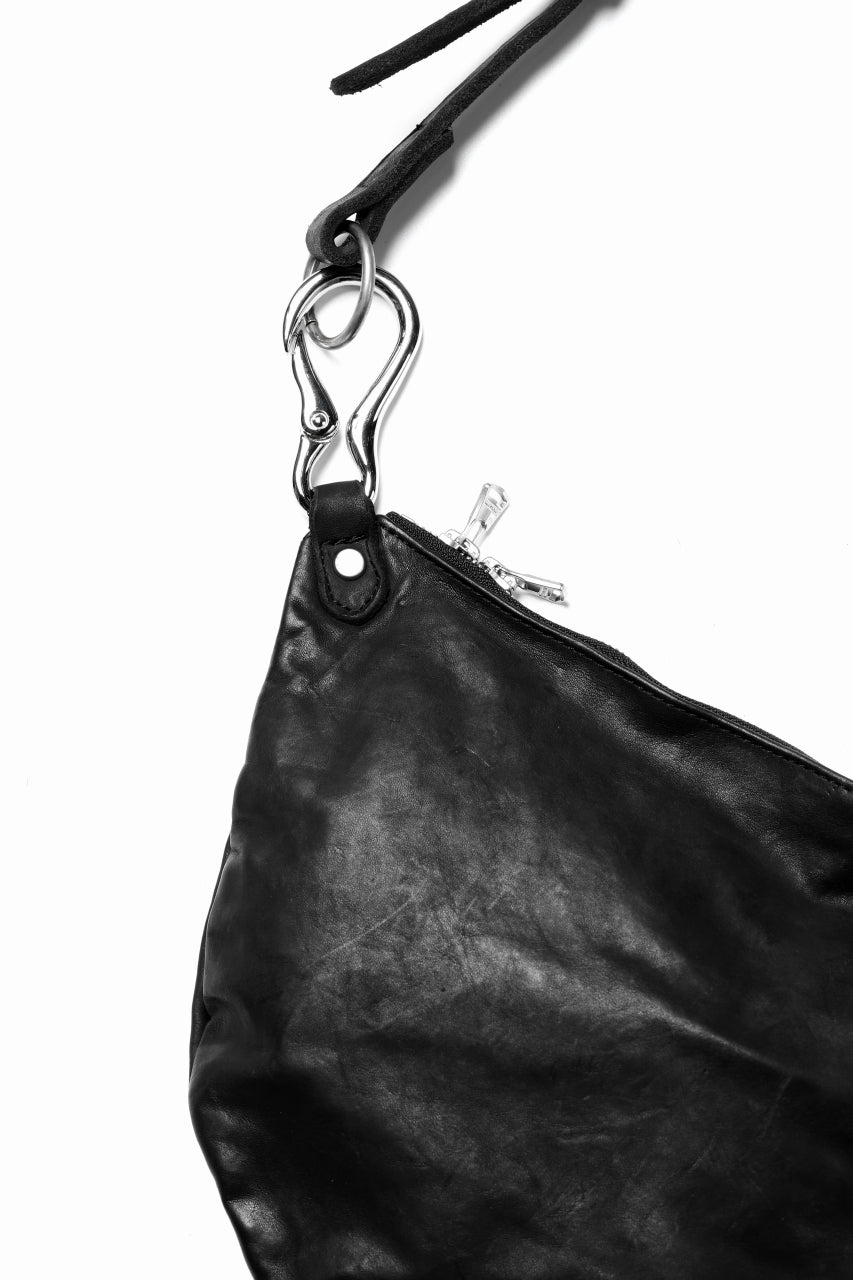 Load image into Gallery viewer, ISAMU KATAYAMA BACKLASH 2WAY BAM FLAP BAG / ITALY SHOULDER OBJECT DYED (BLACK)