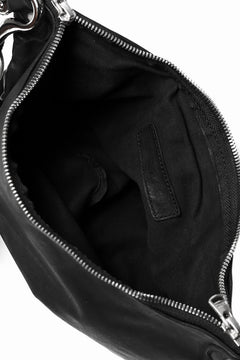 Load image into Gallery viewer, ISAMU KATAYAMA BACKLASH 2WAY BAM FLAP BAG / ITALY SHOULDER OBJECT DYED (BLACK)