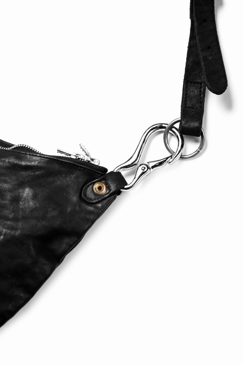Load image into Gallery viewer, ISAMU KATAYAMA BACKLASH 2WAY BAM FLAP BAG / ITALY SHOULDER OBJECT DYED (BLACK)