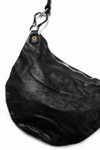 Load image into Gallery viewer, ISAMU KATAYAMA BACKLASH 2WAY BAM BAG / Italy Shoulder Object Dyed (BLACK)