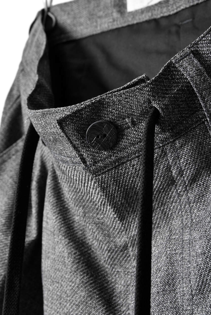 画像をギャラリービューアに読み込む, N/07 "MAUSK Detail" Three Dimensional Wide Tuck / Dart Cropped Pants #2 (GREY)