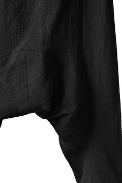 画像をギャラリービューアに読み込む, SOSNOVSKA exclusive KNEE STITCHED PANTS (BLACK)