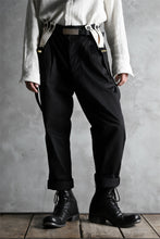 画像をギャラリービューアに読み込む, KLASICA MORROW HIGH RISE 3 TUCKED TAPERED TROUSERS / CHINO CLOTH (BLACK)