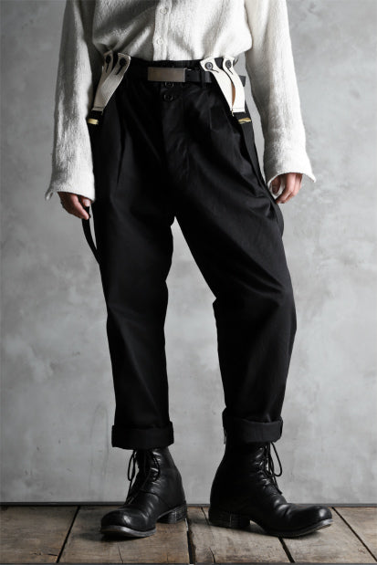 画像をギャラリービューアに読み込む, KLASICA MORROW HIGH RISE 3 TUCKED TAPERED TROUSERS / CHINO CLOTH (BLACK)