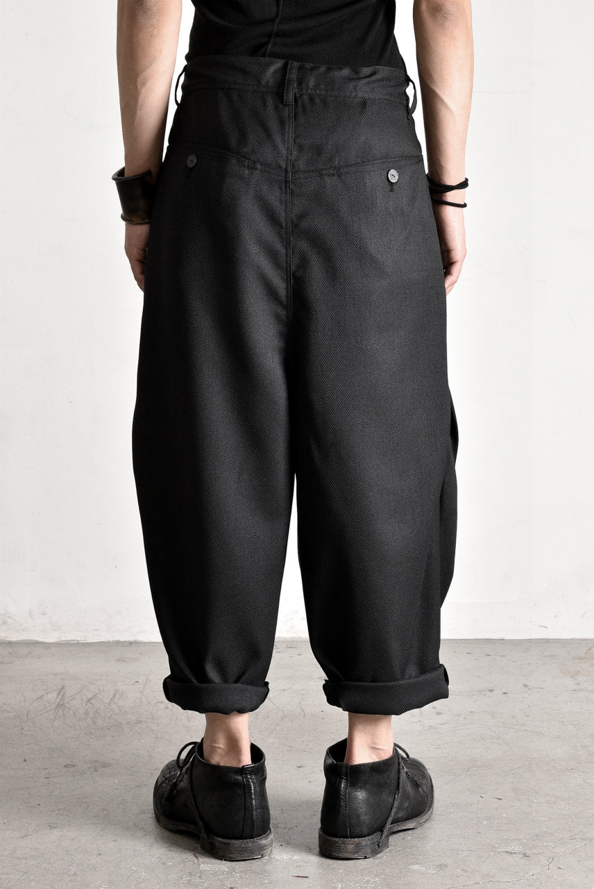 画像をギャラリービューアに読み込む, N/07 "MAUSK Detail" Three Dimensional Wide Tuck / Dart Cropped Pants #2 (BLACK)