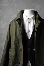 Load image into Gallery viewer, KLASICA CROSS BACK POCKET VEST / RAMIE (CARBON)