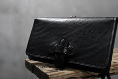 Load image into Gallery viewer, ISAMU KATAYAMA BACKLASH SMART PHONE CASE/PURSE / ITALY DOUBLE SHOULDER (BLACK)