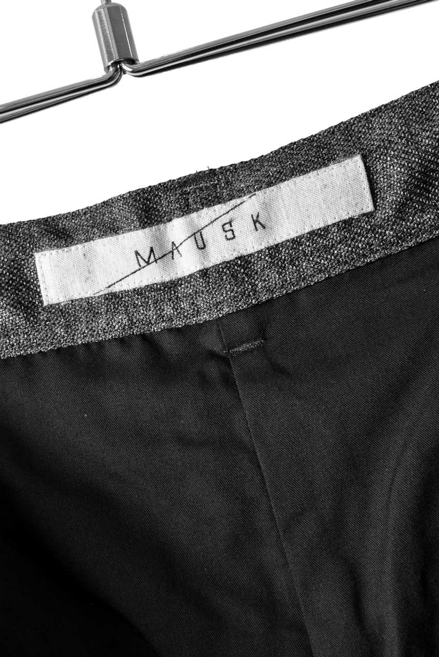 画像をギャラリービューアに読み込む, N/07 "MAUSK Detail" Three Dimensional Wide Tuck / Dart Cropped Pants #2 (GREY)