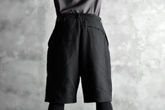 Load image into Gallery viewer, blackcrow linen-cotton woven short trousers (BLACK)