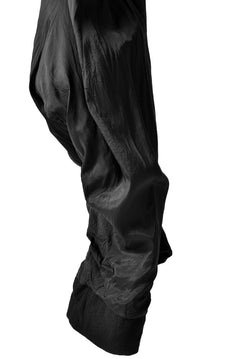 画像をギャラリービューアに読み込む, SOSNOVSKA exclusive KNEE STITCHED PANTS (BLACK)