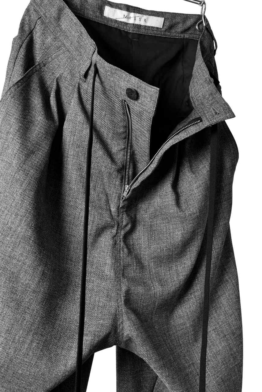 画像をギャラリービューアに読み込む, N/07 "MAUSK Detail" Three Dimensional Wide Tuck / Dart Cropped Pants #2 (GREY)