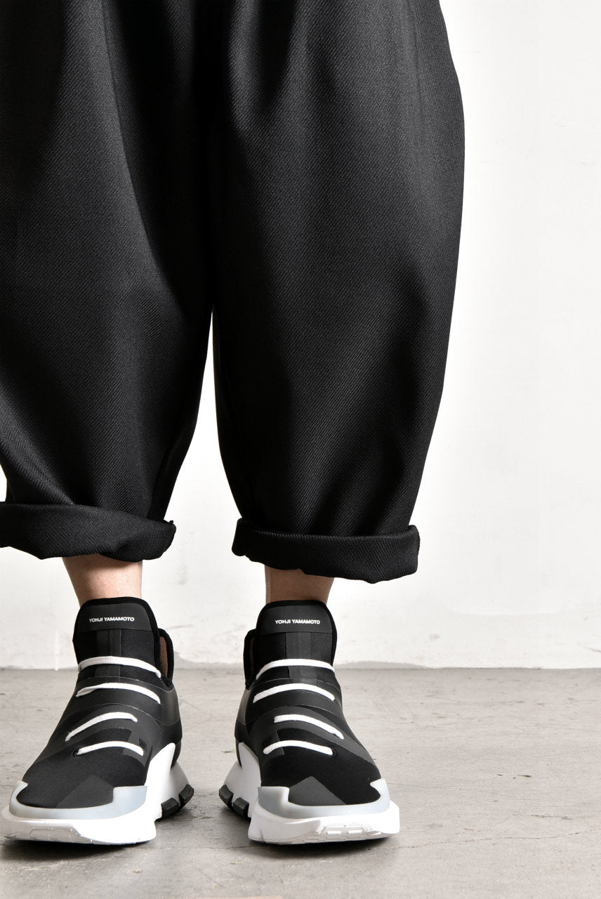 画像をギャラリービューアに読み込む, N/07 "MAUSK Detail" Three Dimensional Wide Tuck / Dart Cropped Pants #2 (BLACK)