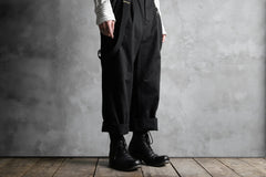 画像をギャラリービューアに読み込む, KLASICA GRIOTTE 2 TUCKED WIDE TROUSERS / CHINO CLOTH (BLACK)