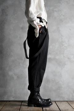 画像をギャラリービューアに読み込む, KLASICA MORROW HIGH RISE 3 TUCKED TAPERED TROUSERS / CHINO CLOTH (BLACK)