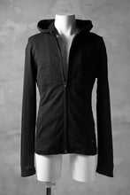 Load image into Gallery viewer, blackcrow set-in hoodie zip parka / cotton&ramie jersey (black)