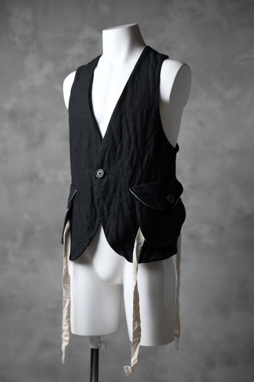 Load image into Gallery viewer, KLASICA CROSS BACK POCKET VEST / RAMIE (CARBON)