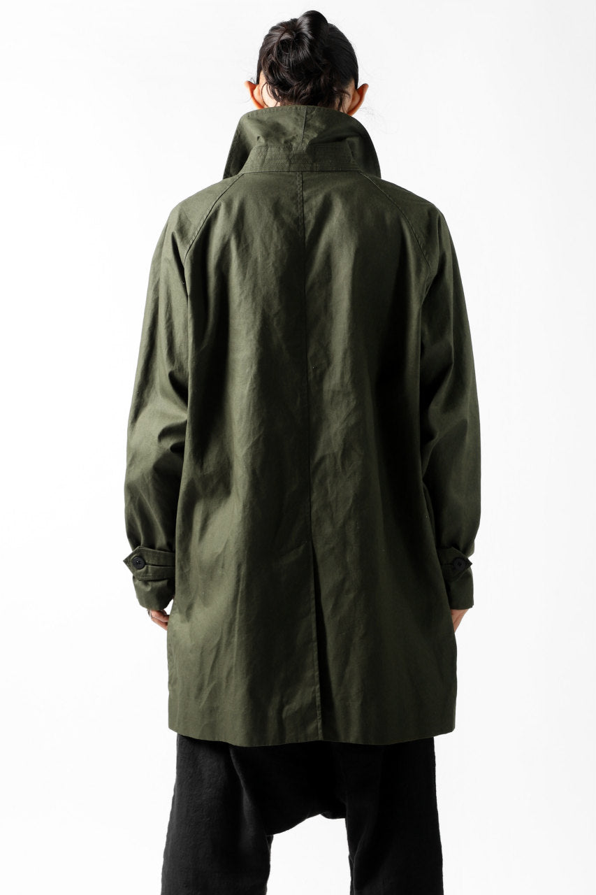 Load image into Gallery viewer, KLASICA BURRY MAC COAT / PARAFFINED COTTON (OLIVE)