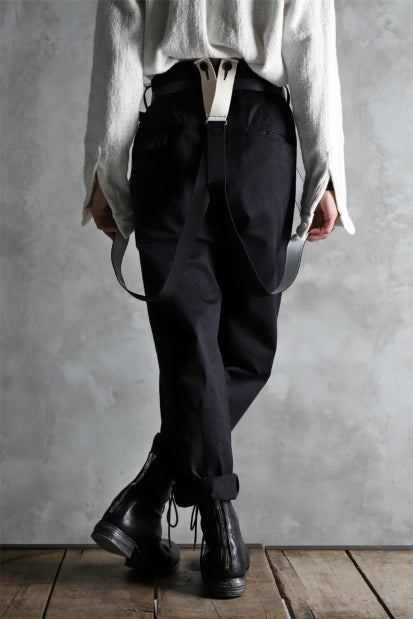 画像をギャラリービューアに読み込む, KLASICA MORROW HIGH RISE 3 TUCKED TAPERED TROUSERS / CHINO CLOTH (BLACK)