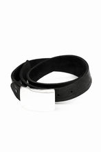Load image into Gallery viewer, ISAMU KATAYAMA BACKLASH SILVER PLATE BUCKLE BELT / DOUBLE SHOULDER OBJECT DYED (BLACK)