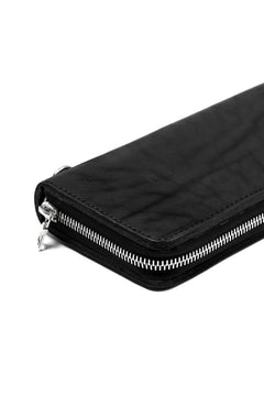 Load image into Gallery viewer, ISAMU KATAYAMA BACKLASH exclusive ROUND FASTNER WALLET / DOUBLE-SHOULDER OBJECT DYED (BLACK)