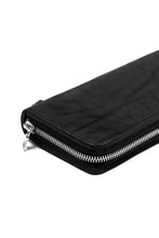 Load image into Gallery viewer, ISAMU KATAYAMA BACKLASH exclusive ROUND FASTNER WALLET / DOUBLE-SHOULDER OBJECT DYED (BLACK)