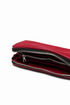 Load image into Gallery viewer, ISAMU KATAYAMA BACKLASH exclusive ROUND FASTNER WALLET / DOUBLE-SHOULDER OBJECT DYED (RED)