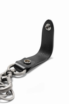 Load image into Gallery viewer, ISAMU KATAYAMA BACKLASH KEY HOLDER / BRIDLE LEATHER (BLACK)