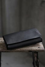 Load image into Gallery viewer, ISAMU KATAYAMA BACKLASH LONG FOLD WALLET / GUIDI OILED-CALF (BLACK)