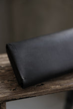 Load image into Gallery viewer, ISAMU KATAYAMA BACKLASH LONG FOLD WALLET / GUIDI OILED-CALF (BLACK)