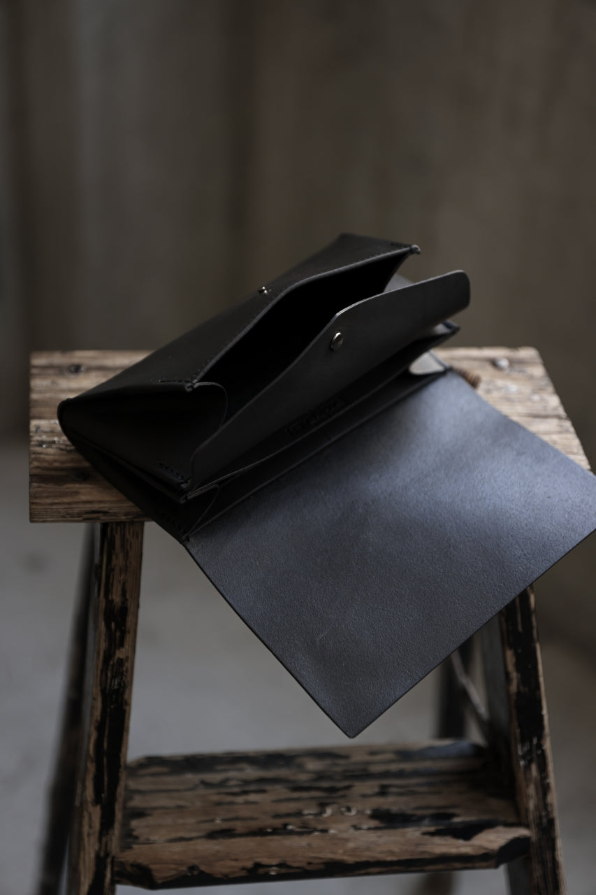 Load image into Gallery viewer, ISAMU KATAYAMA BACKLASH LONG FOLD WALLET / GUIDI OILED-CALF (BLACK)
