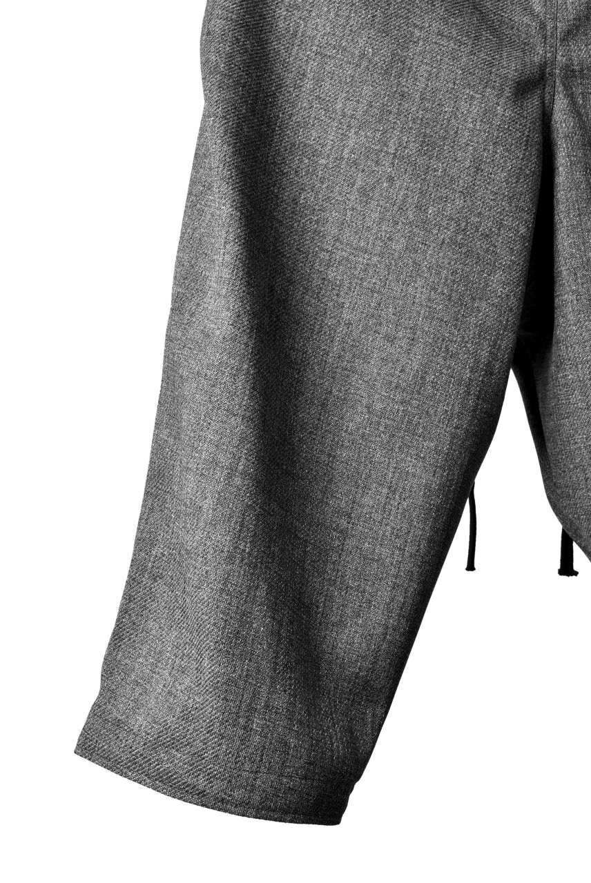 画像をギャラリービューアに読み込む, N/07 "MAUSK Detail" Three Dimensional Wide Tuck / Dart Cropped Pants #2 (GREY)