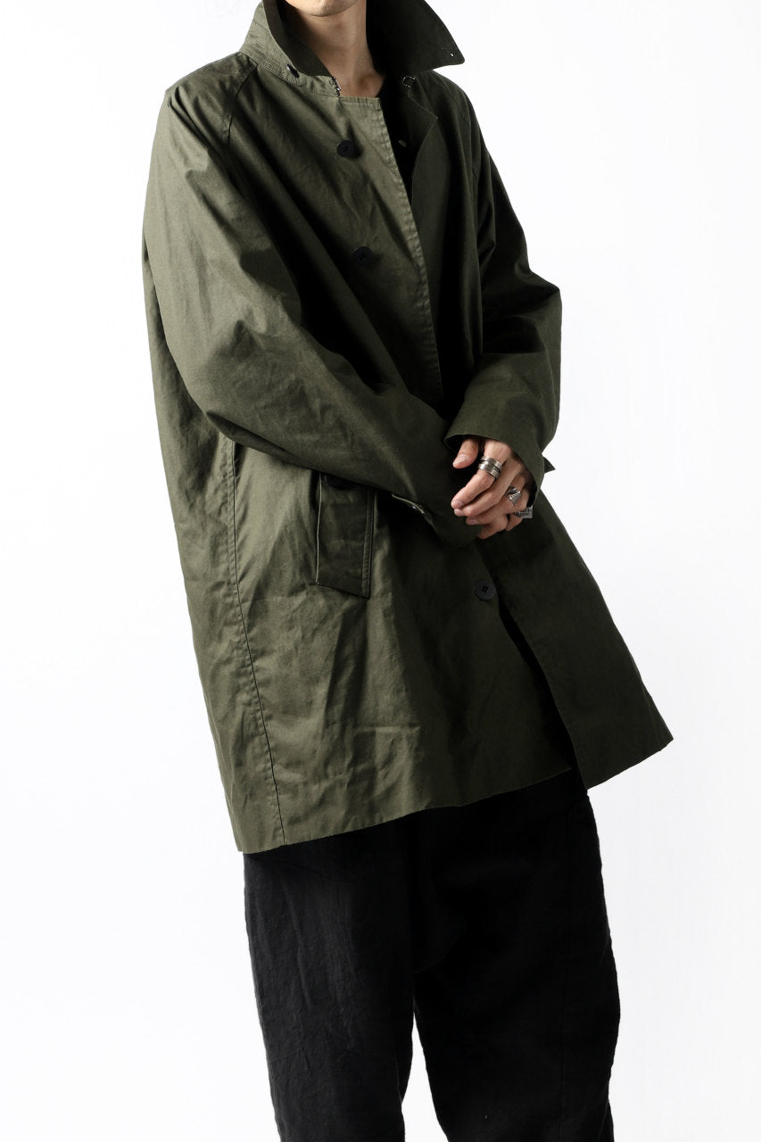 Load image into Gallery viewer, KLASICA BURRY MAC COAT / PARAFFINED COTTON (OLIVE)