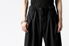 画像をギャラリービューアに読み込む, COLINA W-TUCK PANTS / WASHABLE WOOL TROPICAL (BLACK)