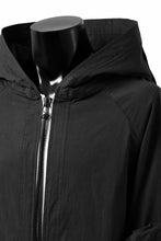 画像をギャラリービューアに読み込む, A.F ARTEFACT exclusive BIG POCKET HOODIE ZIP BLOUSON (BLACK x WHITE)