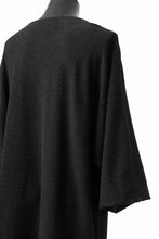Load image into Gallery viewer, ISAMU KATAYAMA BACKLASH OVER FITTED CUT & SEWN / RANDOM PILE FABRIC (BLACK)