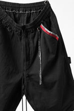 Load image into Gallery viewer, mastermind JAPAN LIGHT OZ SELVEDGE DENIM WORK SHORTS / SPECIAL WATER REPELLENT (BLACK)