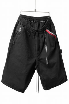 Load image into Gallery viewer, mastermind JAPAN LIGHT OZ SELVEDGE DENIM WORK SHORTS / SPECIAL WATER REPELLENT (BLACK)